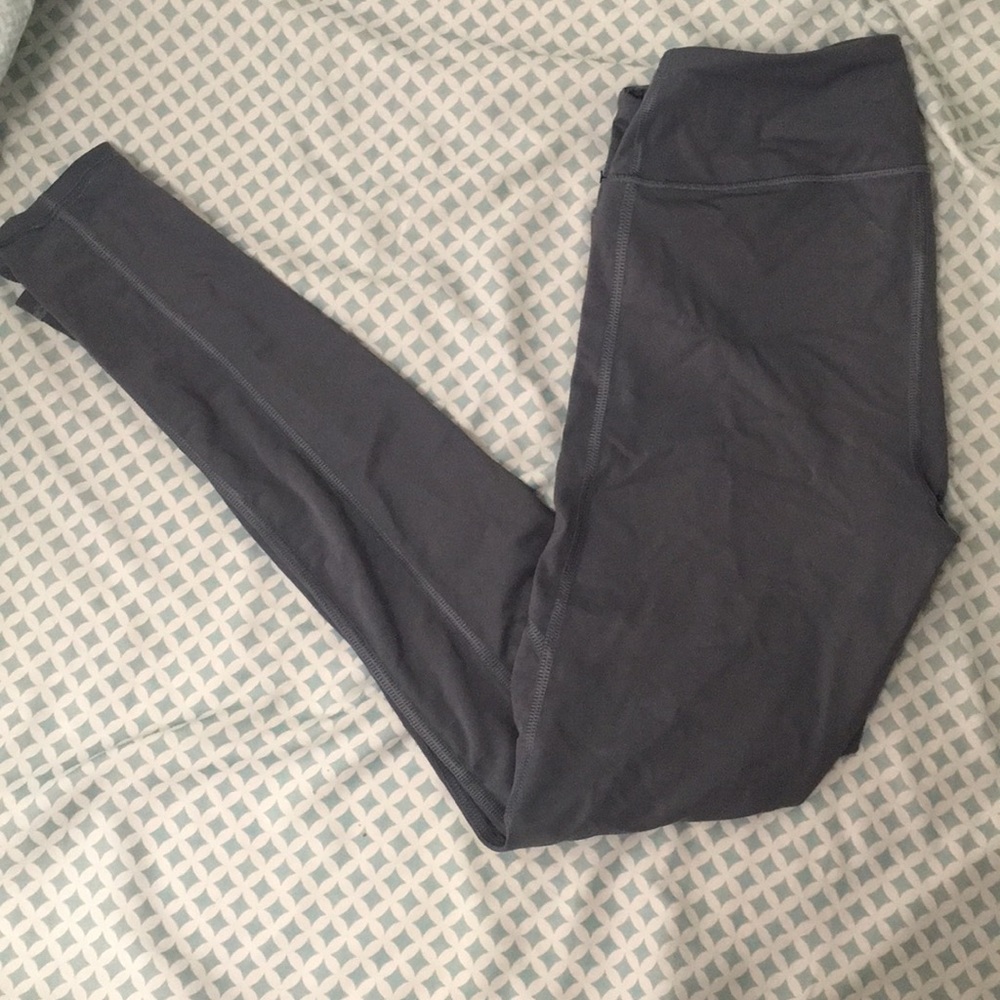 Never worn Victoria’s Secret leggings